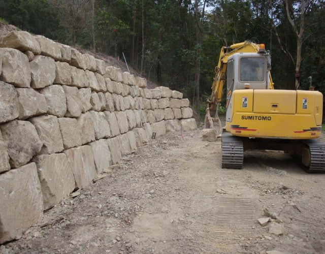 Sawn Sandstone Boulder Wall Installation in Gold Coast