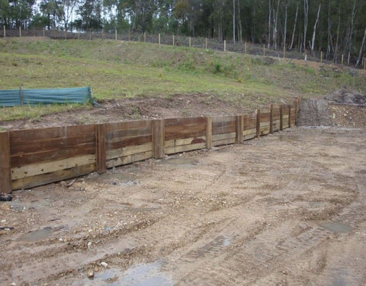 Hardwood and Link Block Retaining Wall Installation in New Gold Coast Home