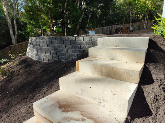 Retaining Wall Gold Coast – Garden Extension and Steps in Bonogin